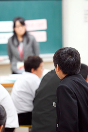 小中一貫で独自に「在り方生き方」領域を設定 ~総合と特活を統合、教科等との関連も図る ―船橋市立若松小・中学校「小中一貫教育公開研究会」より― 前編「授業を拝見!」