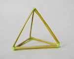 ワラで三角錐を作る