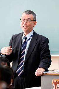 埼玉県立浦和第一女子高等学校 国語科担任 板谷大介 教諭