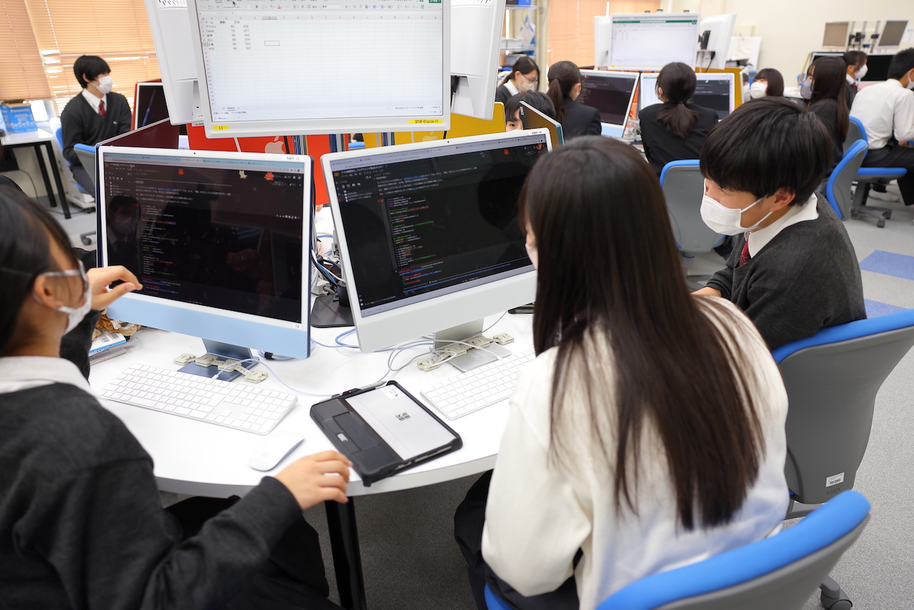 高校「情報I」：Pythonを活用してデータ分析に挑戦（前編）1989年にプログラミング教育をスタートした神奈川大学附属高等学校の実践