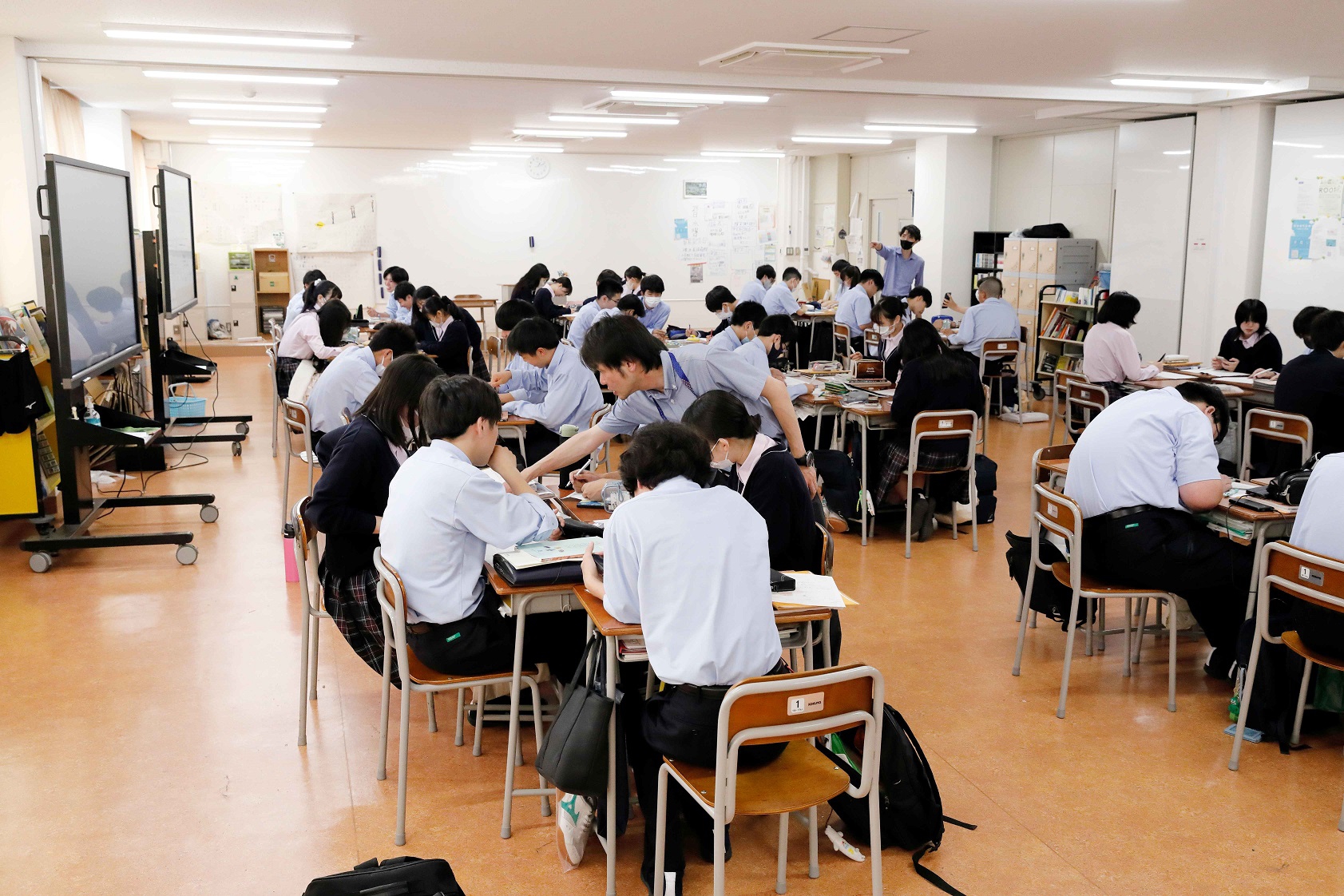 主体的に探究する心を育む（前編）大阪学園「地学基礎」授業レポート