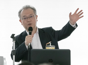 国立東京近代美術館 館長、文部科学省 生涯学習政策局 元社会教育課長 神代 浩 氏
