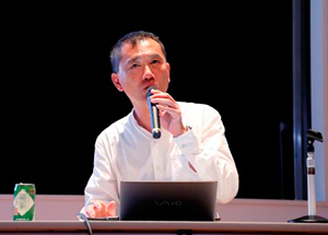 最後に講演会が行われ2日間の研修は終わった。<br> 千葉大学教育学部 准教授 神野 真吾 氏