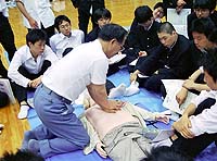 救命活動を通じて命の大切さ、市民の義務を学んで欲しい慶應義塾一貫教育校