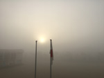 霧に包まれた学校