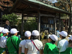 名水・宝寿水について、地蔵寺の住職さんに教えていただく